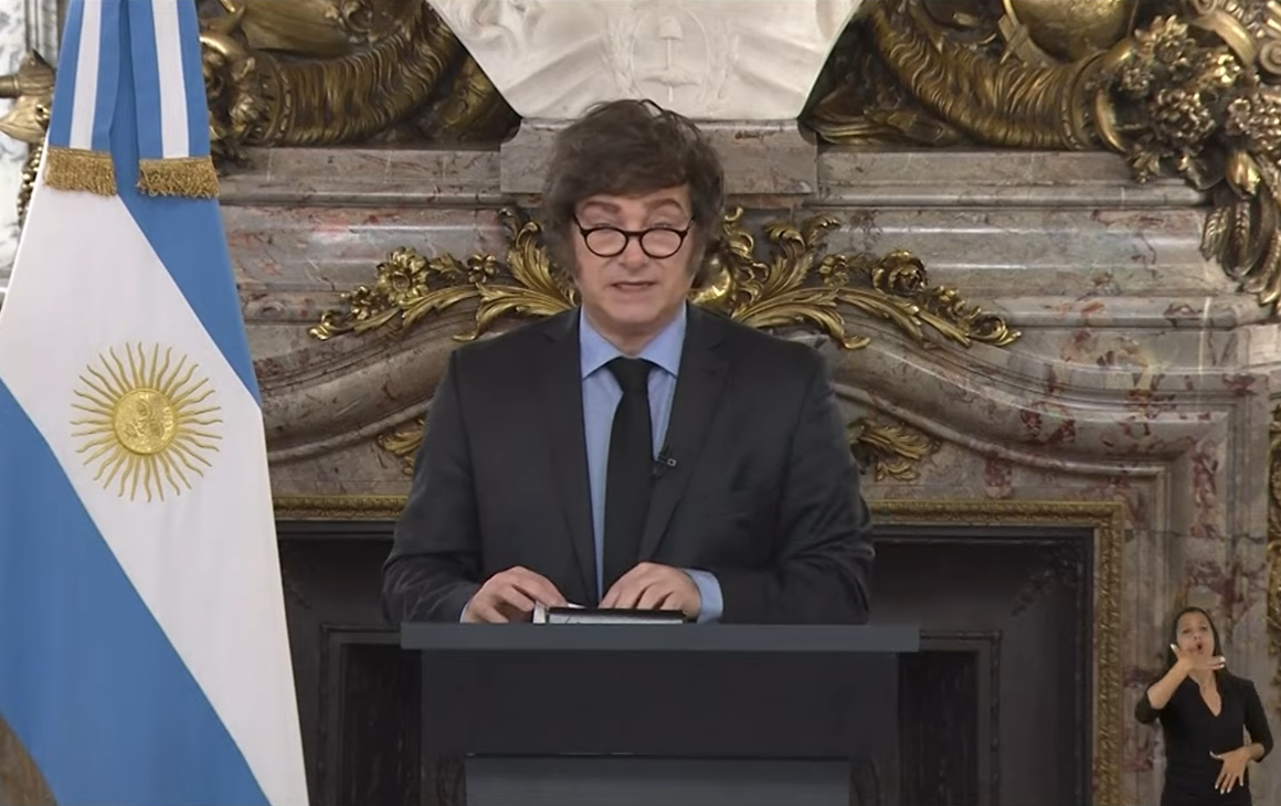 El presidente Javier Milei presentando el presupuesto 2026 en cadena nacional. Foto: captura de pantalla.