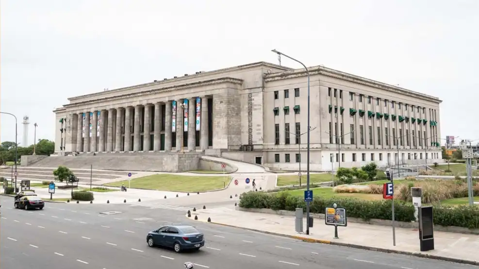 Universidad de Buenos Aires (UBA) Derecho
