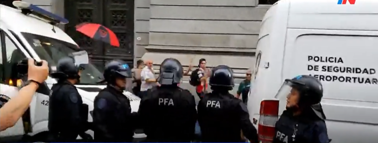 Hoy en la marchad de jubilados frente al Congreso